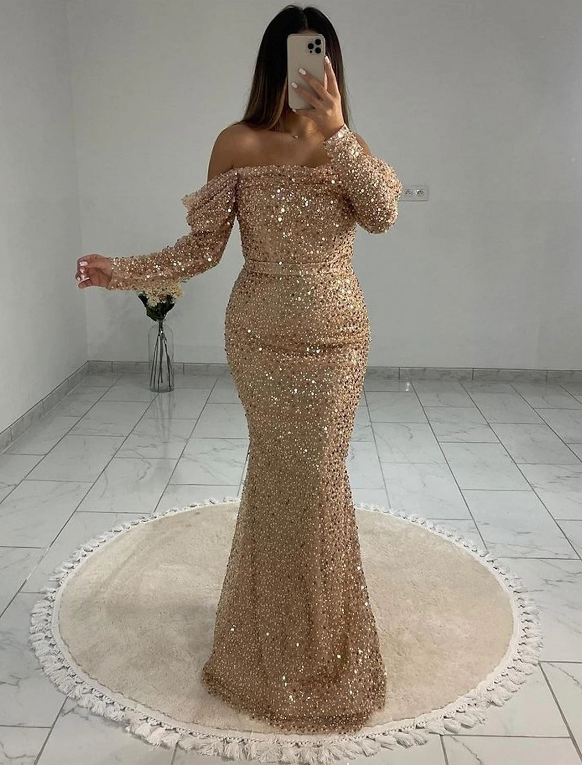 Meerjungfrau/Trompete Abendkleid Elegantes Kleid Hochzeit Black Tie Bodenlang Langarm Schulterfrei Pailletten mit Perlen